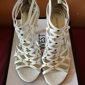 Nine West white sandals w/gold studs